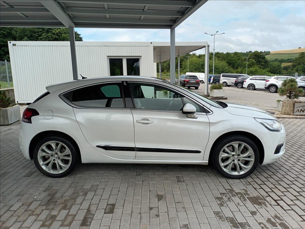 Citroën DS4 Hatchback 1,6 l 147 kw