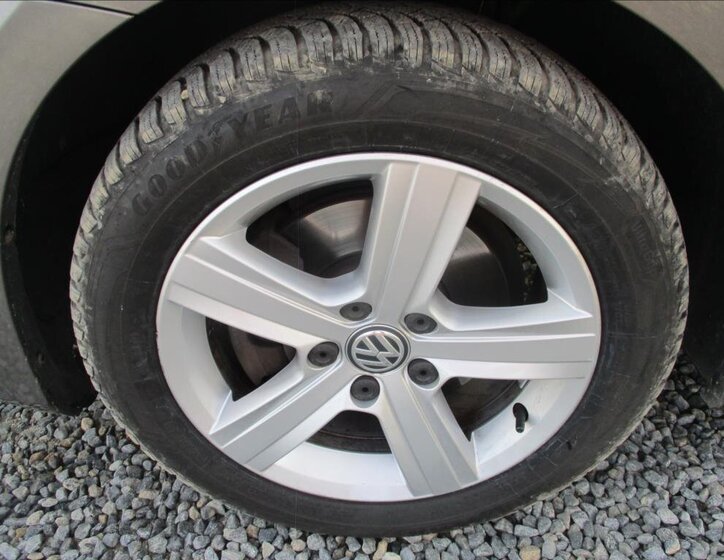 Volkswagen Golf Hatchback 1,2 l 77 kw