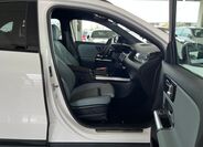 Mercedes-Benz GLA 17