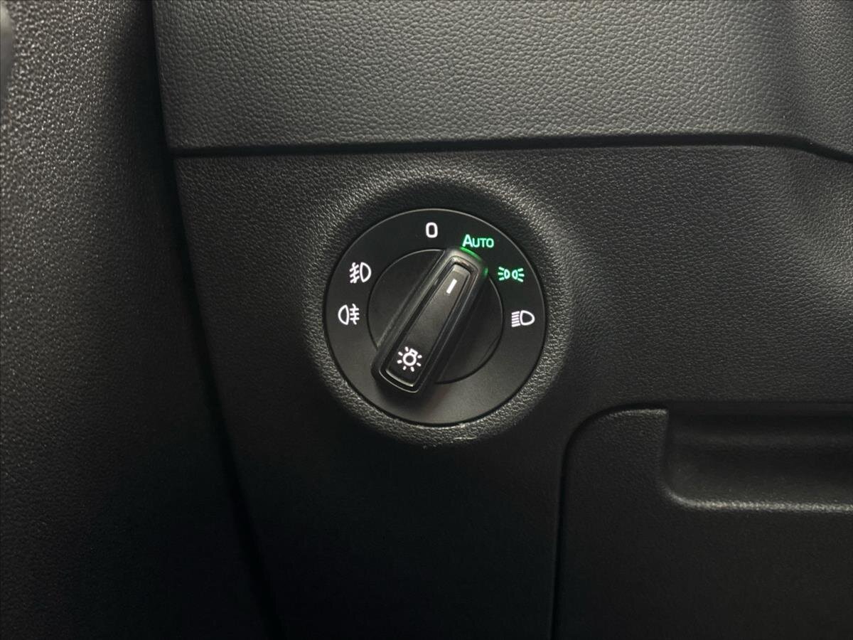 Škoda Karoq SUV / Terénní 1,5 l 110 kw