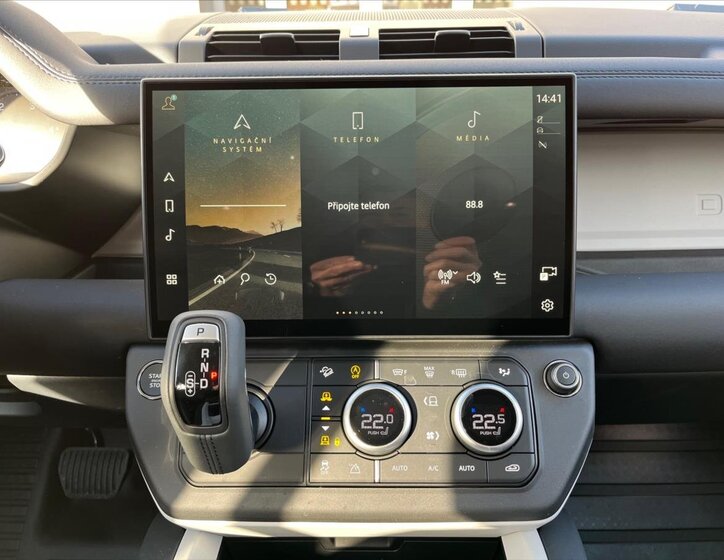 Land Rover Defender SUV / Terénní 3,0 l 147 kw