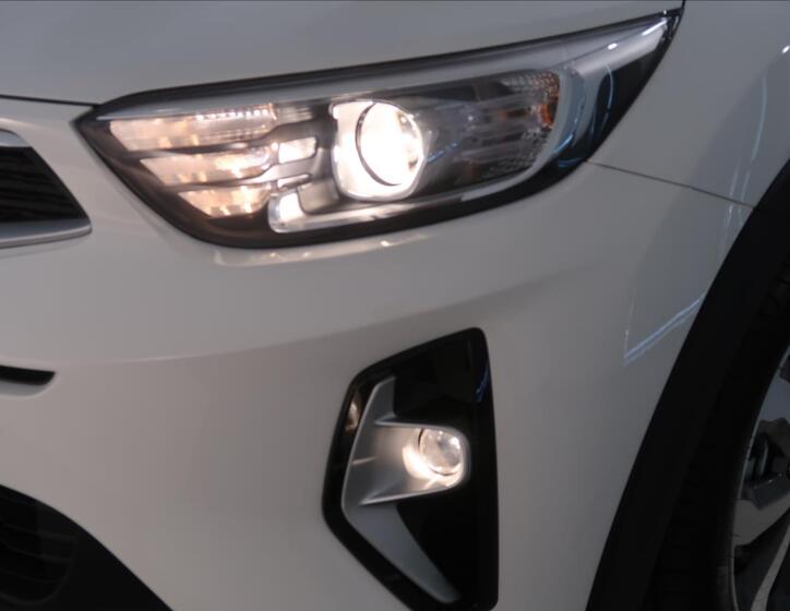 KIA Stonic SUV 1,2 l 57 kw