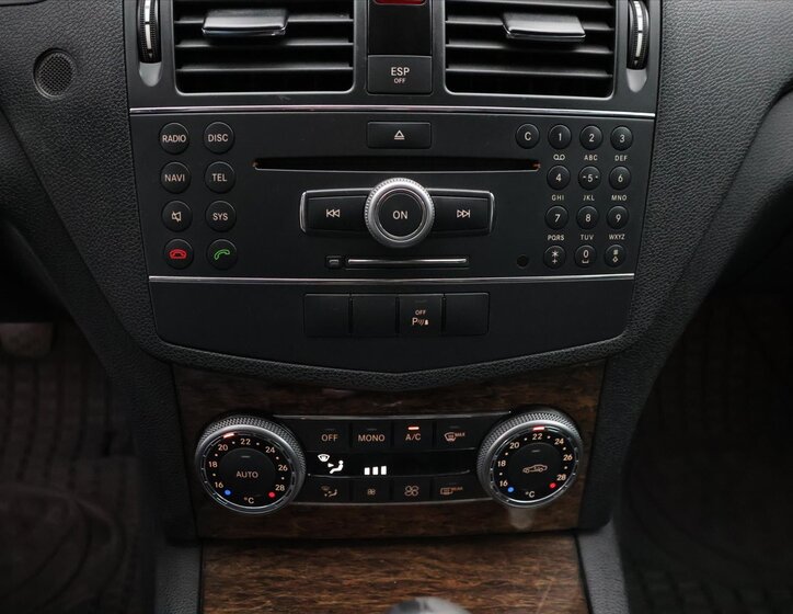 Mercedes-Benz Třídy C Sedan / Limuzína 2,1 l 125 kw