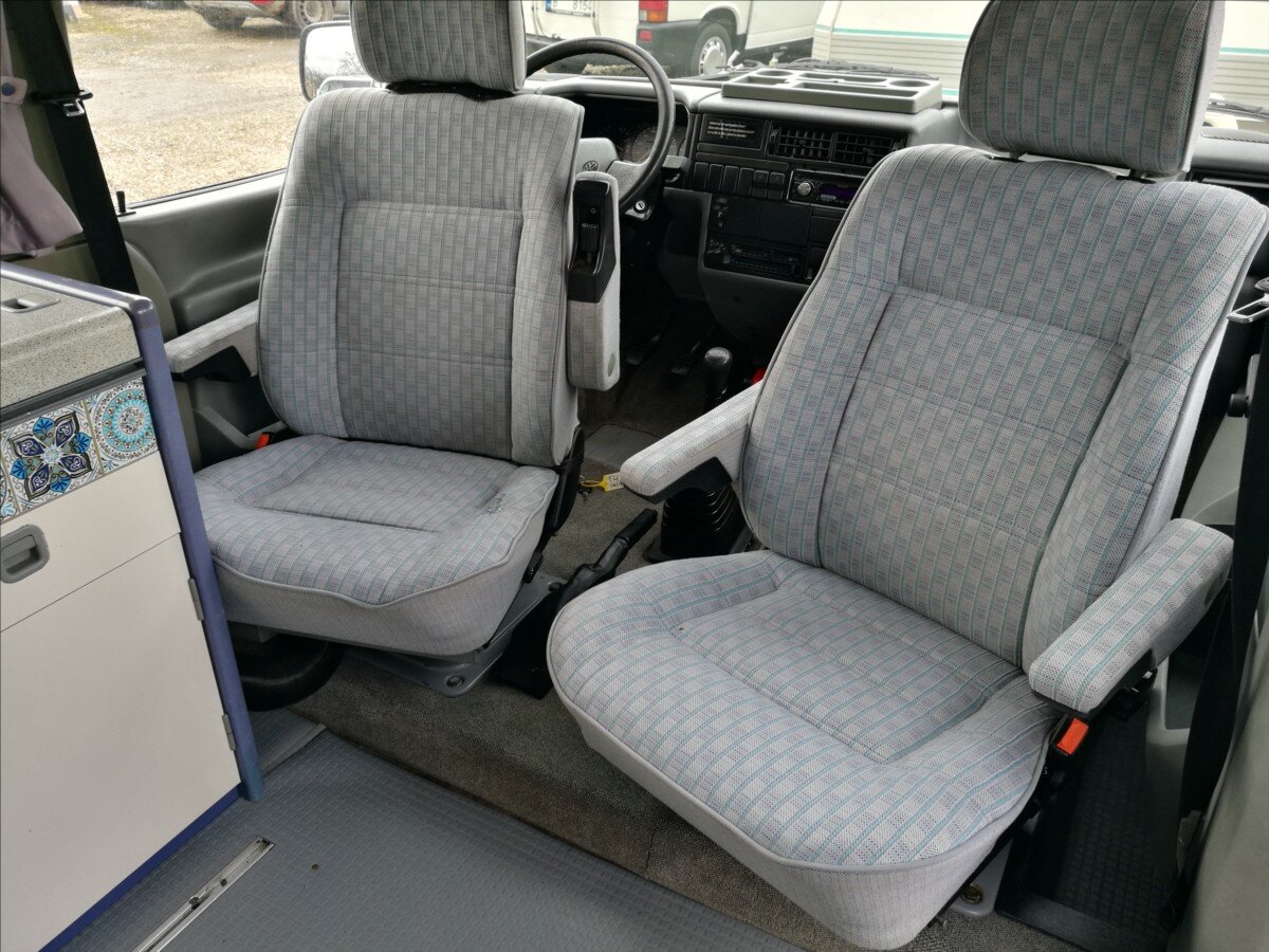 Volkswagen Ostatní Ostatní 2,4 l 57 kw