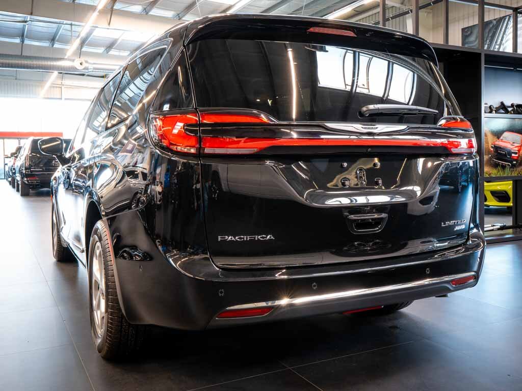 Chrysler Pacifica MPV 3,6 l 221 kw
