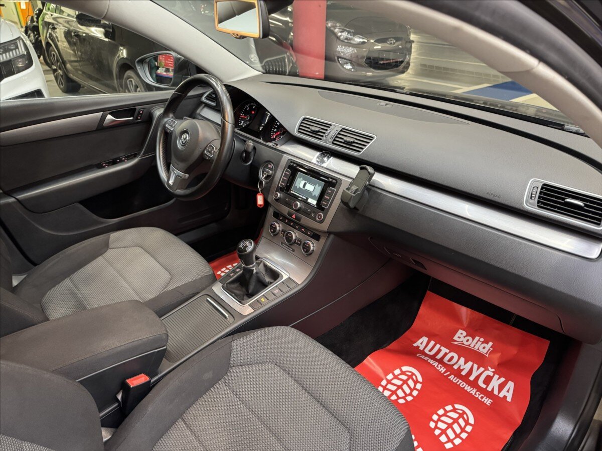 Volkswagen Passat Kombi 2,0 l 103 kw