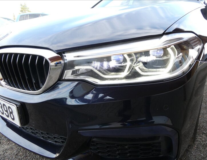 BMW Řada 5 Kombi 3,0 l 235 kw