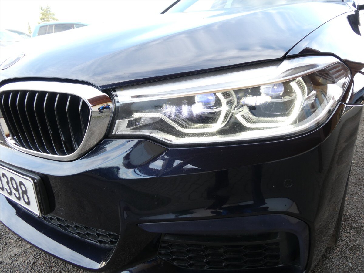 BMW Řada 5 Kombi 3,0 l 235 kw