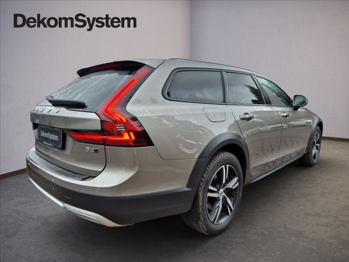 Volvo V90 Kombi 2,0 l 145 kw