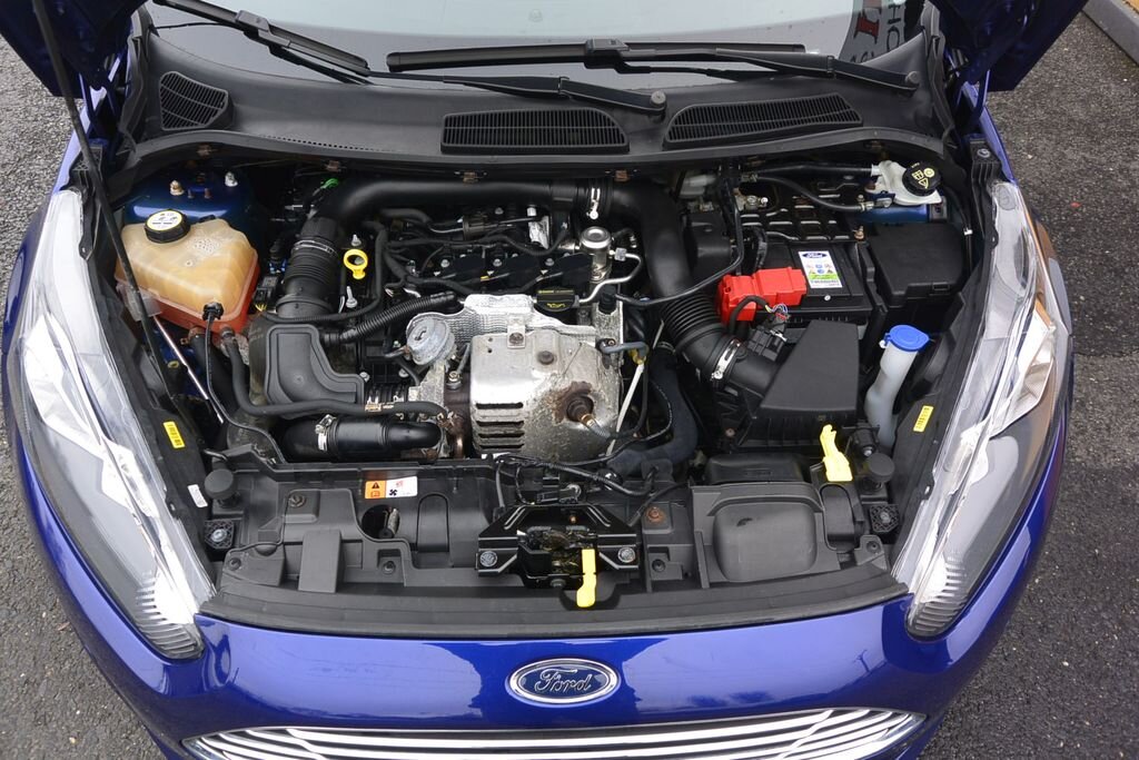 Ford Fiesta Hatchback 998,0 74 kw