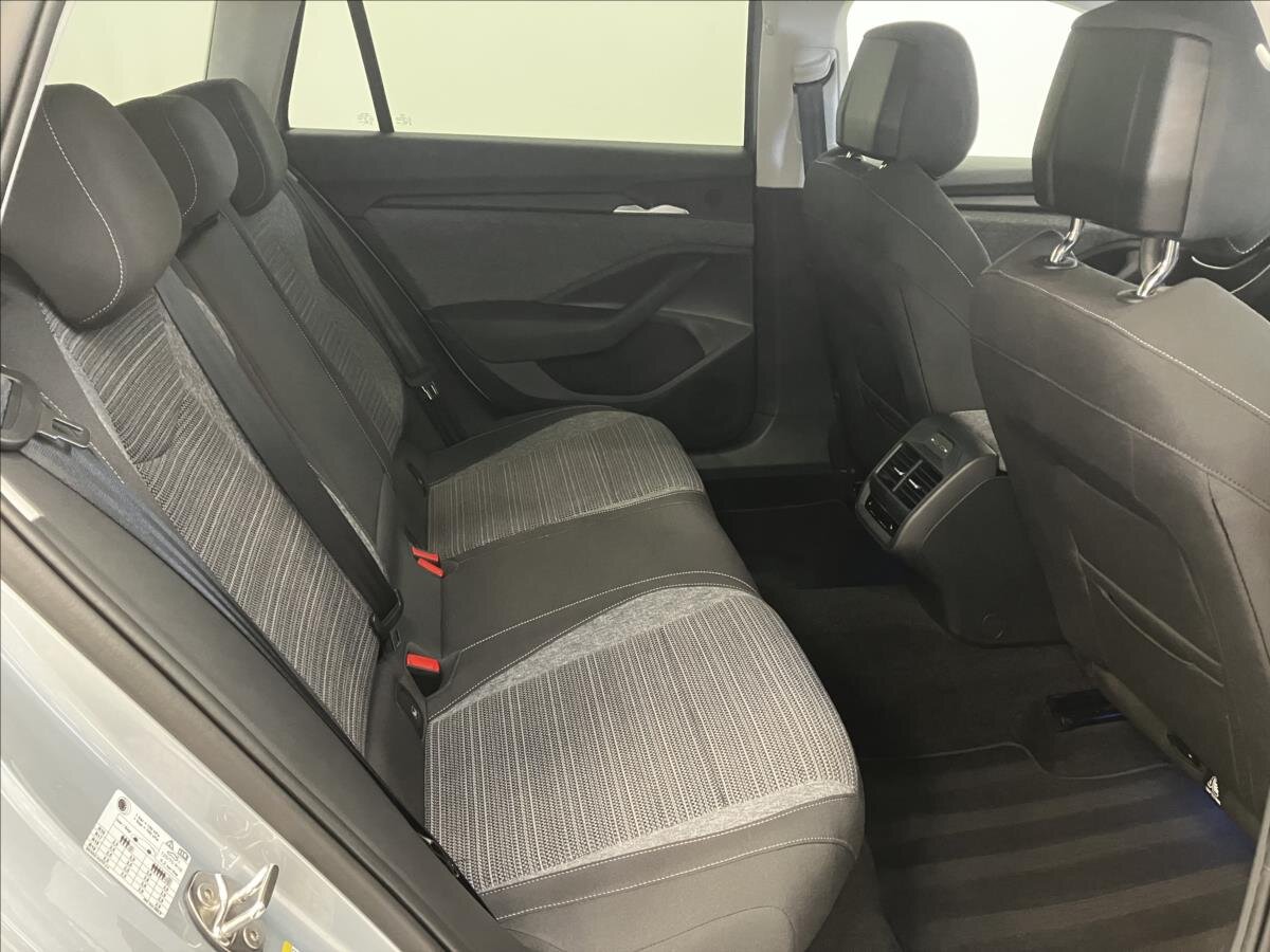 Škoda Superb Kombi 2,0 l 110 kw