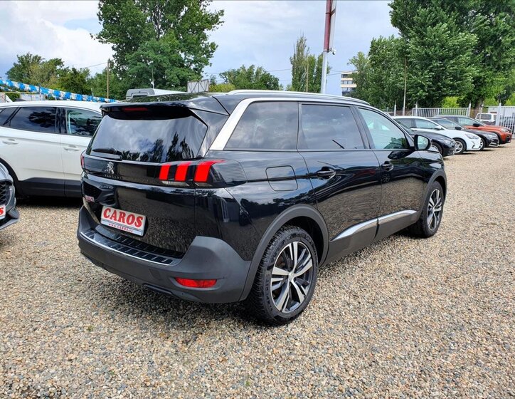 Peugeot 5008 SUV / Terénní 1,5 l 96 kw