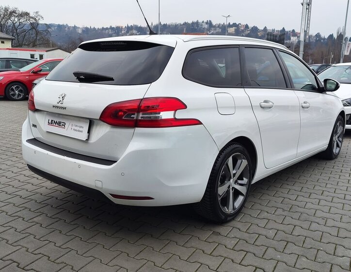 Peugeot 308 5