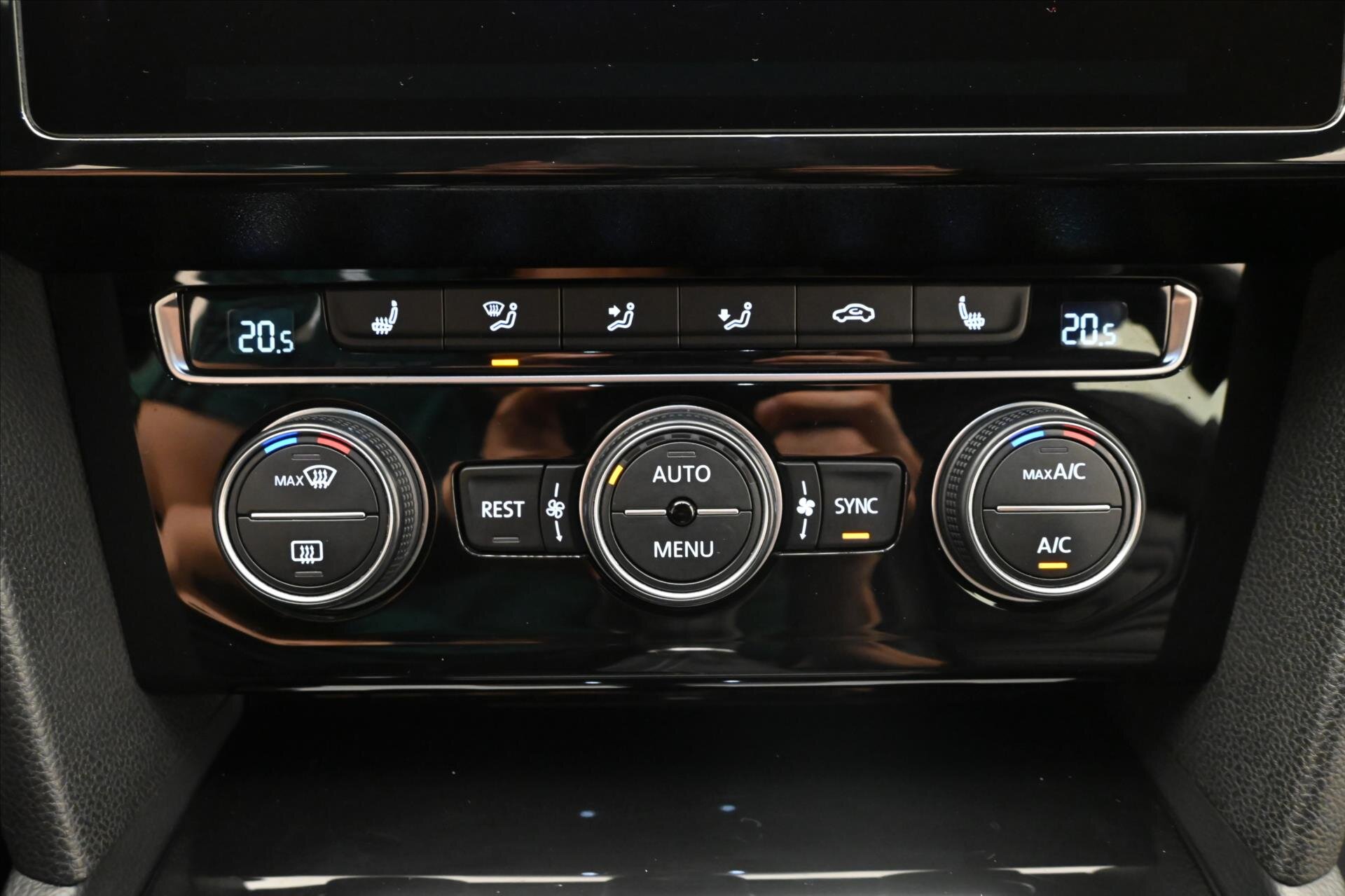 Volkswagen Passat Kombi 1,5 l 110 kw