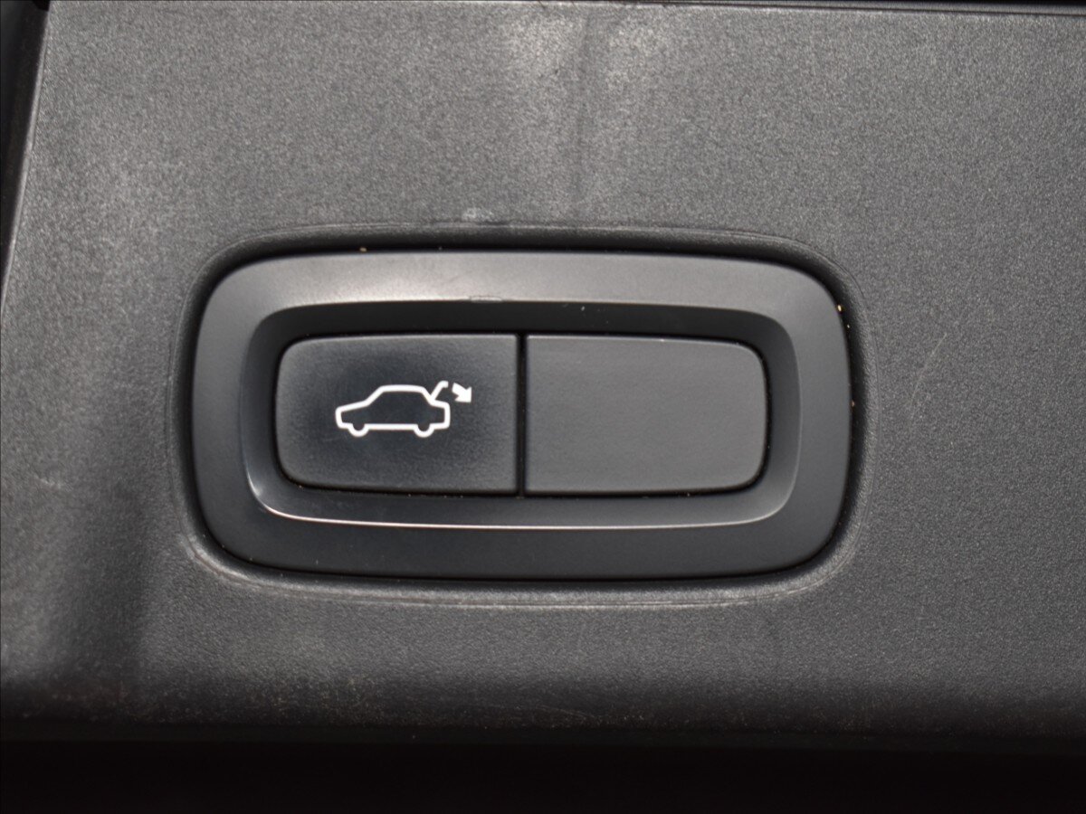 Volvo V90 Kombi 2,0 l 184 kw