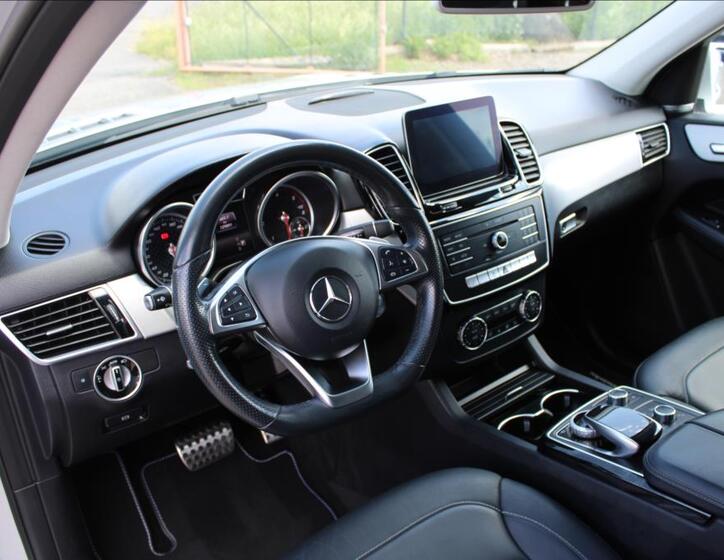 Mercedes-Benz GLE 10