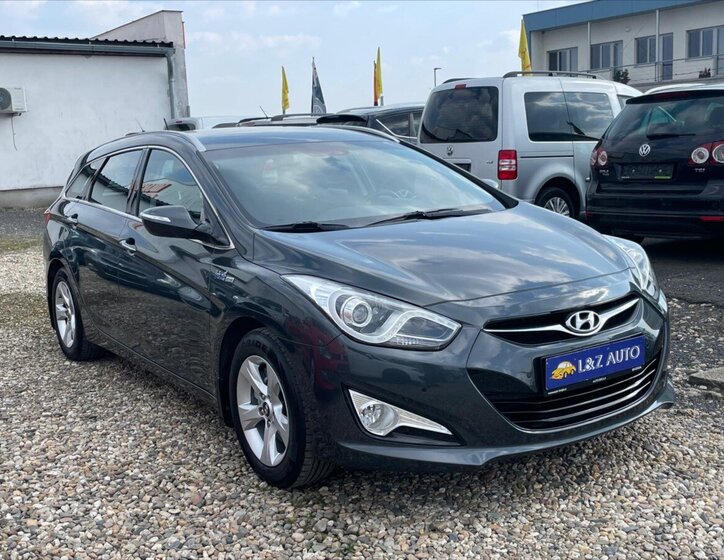 Hyundai i40 Kombi 1,6 l 99 kw