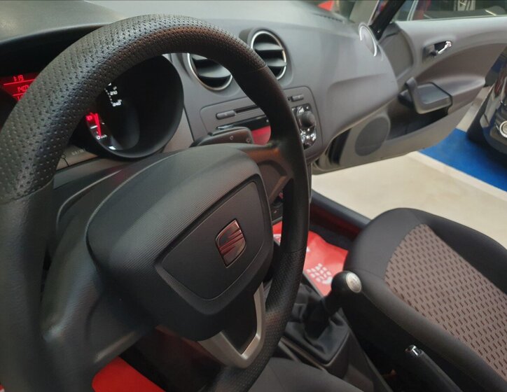 Seat Ibiza Hatchback 1,4 l 63 kw
