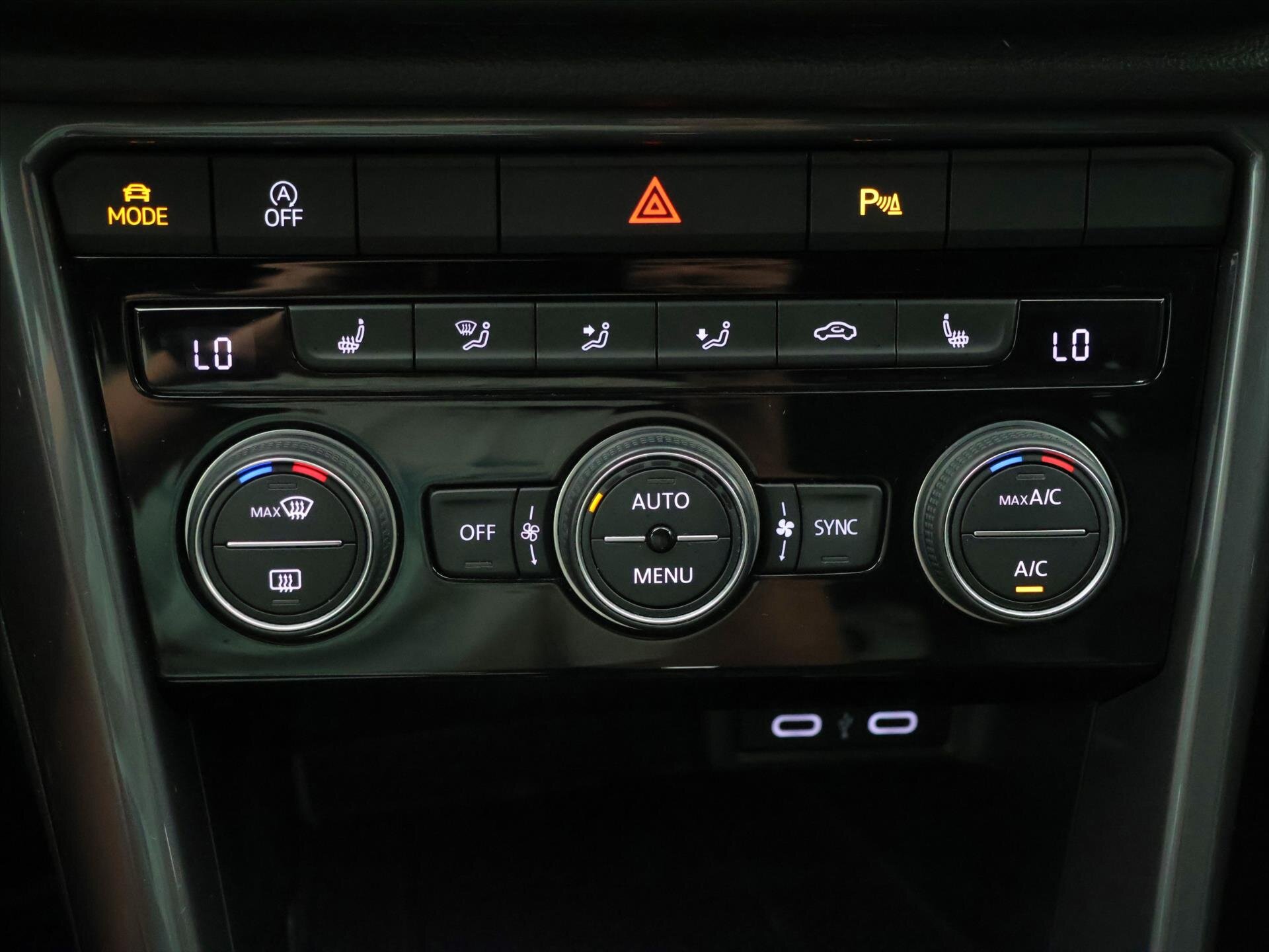 Volkswagen T-Roc SUV 1,5 l 110 kw