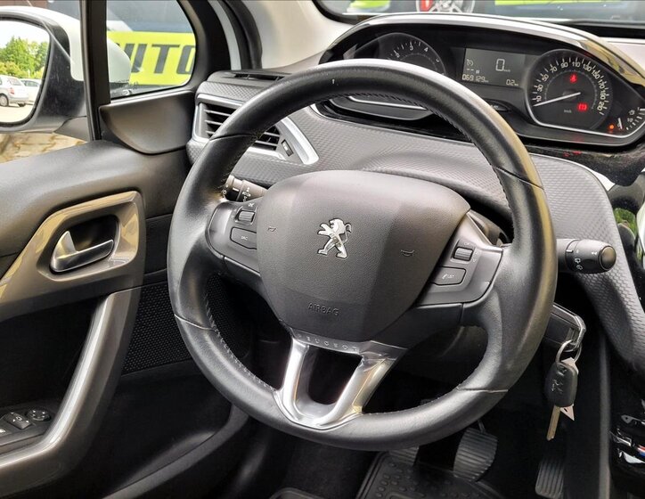 Peugeot 2008 SUV / Terénní 1,2 l 60 kw