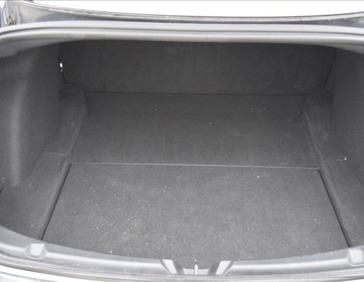 Tesla Model 3 Sedan 0,0 366 kw