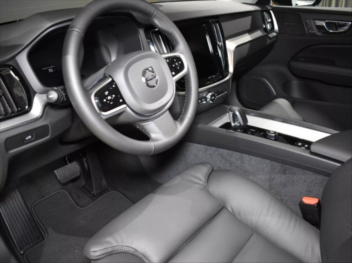 Volvo V60 Kombi 2,0 l 145 kw