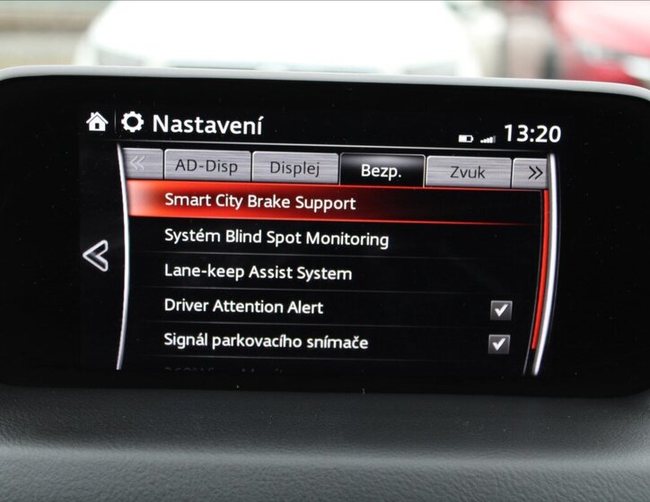 Mazda CX-5 SUV / Terénní 2,5 l 143 kw