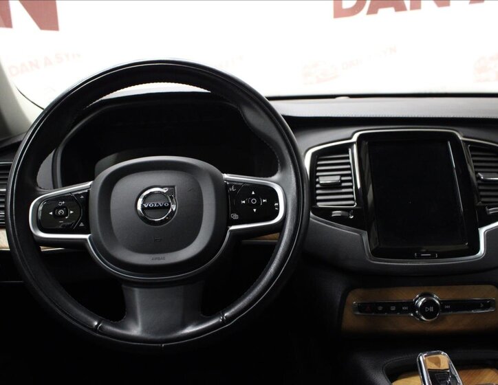 Volvo XC90 SUV 2,0 l 173 kw