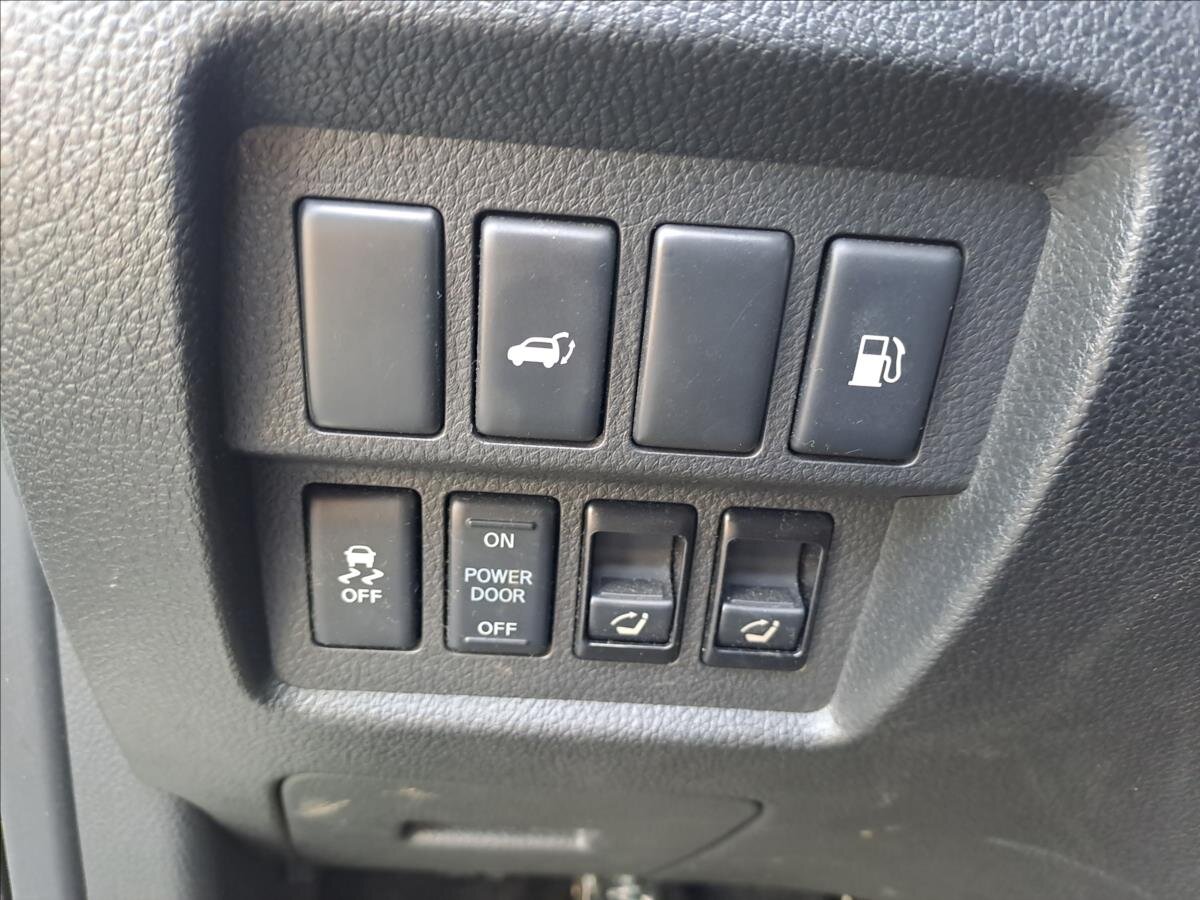 Nissan Murano SUV / Terénní 2,5 l 140 kw