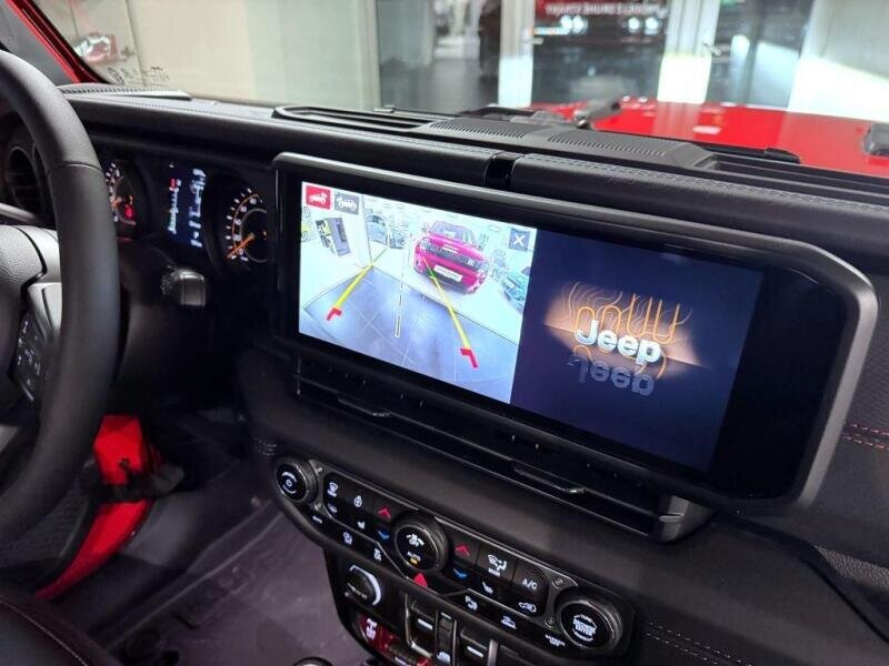 Jeep Wrangler Kombi 2,0 l 200 kw