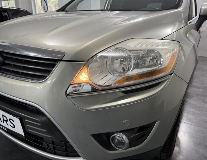 Ford Kuga SUV / Terénní 2,0 l 100 kw