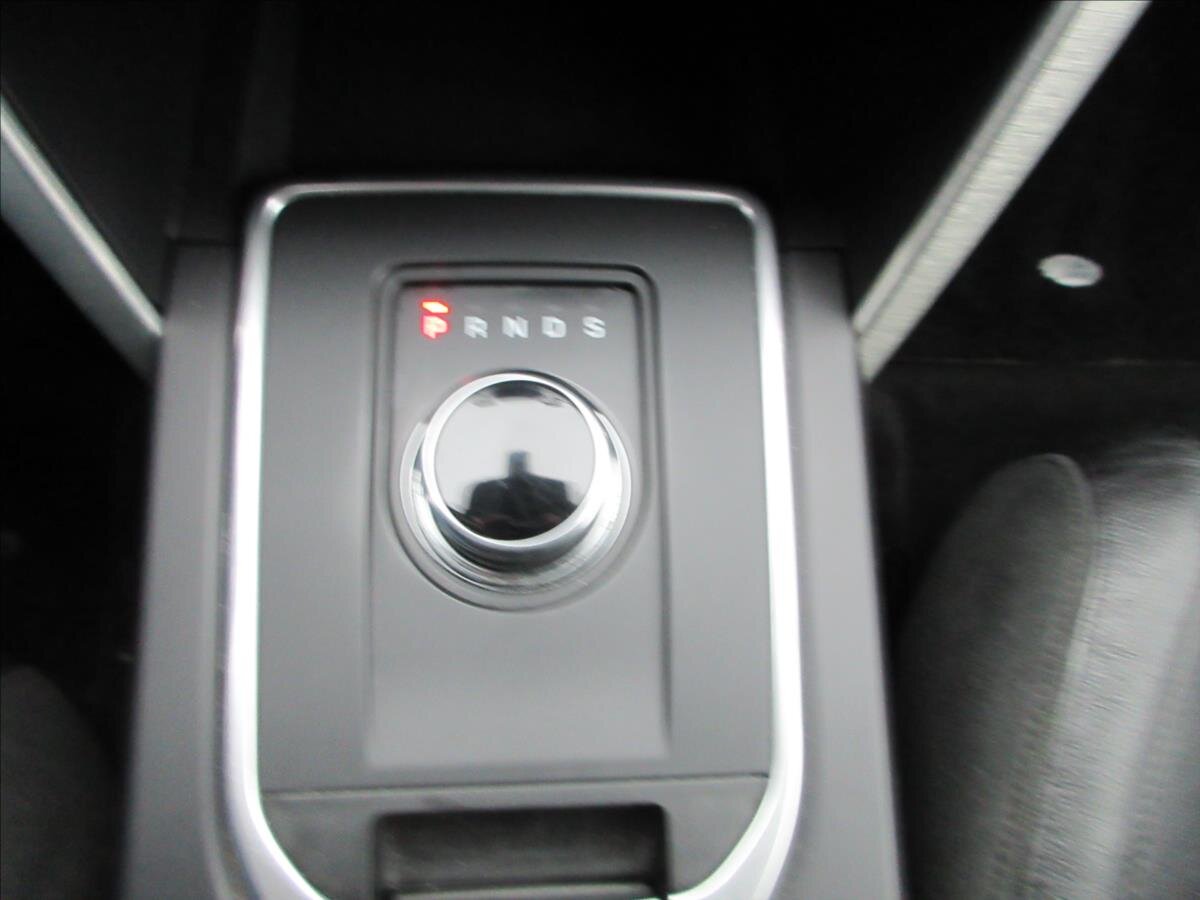Land Rover Discovery Sport SUV 2,0 l 132 kw