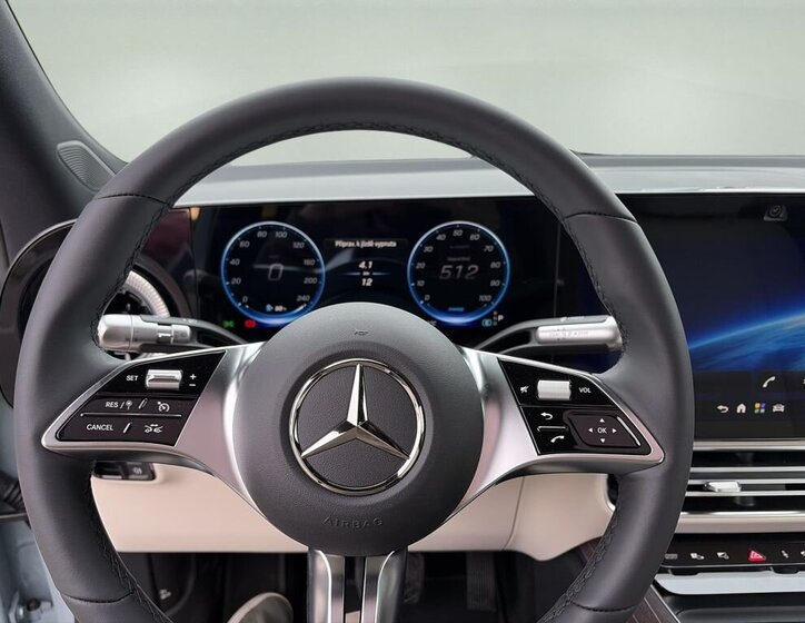 Mercedes-Benz GLB SUV / Terénní 0,0 200 kw