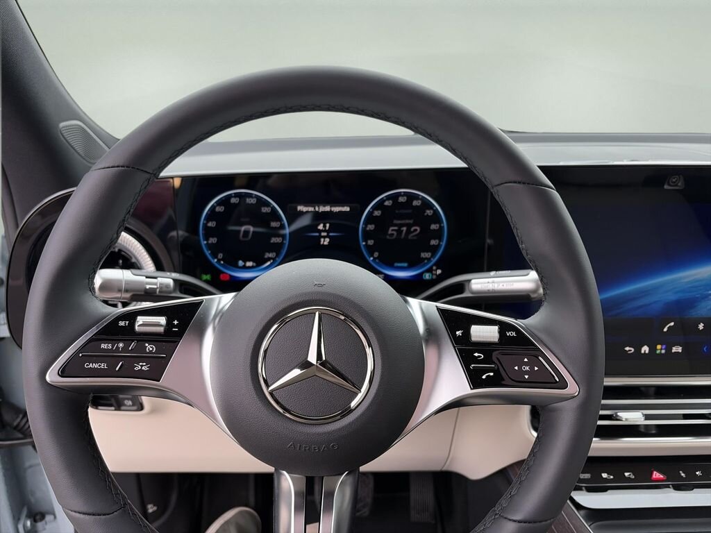 Mercedes-Benz GLB SUV / Terénní 0,0 200 kw