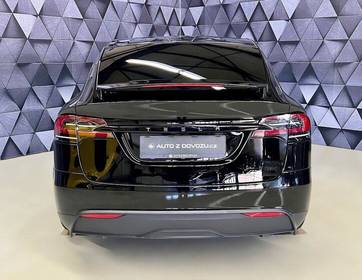 Tesla Model X SUV / Terénní 0,0 493 kw