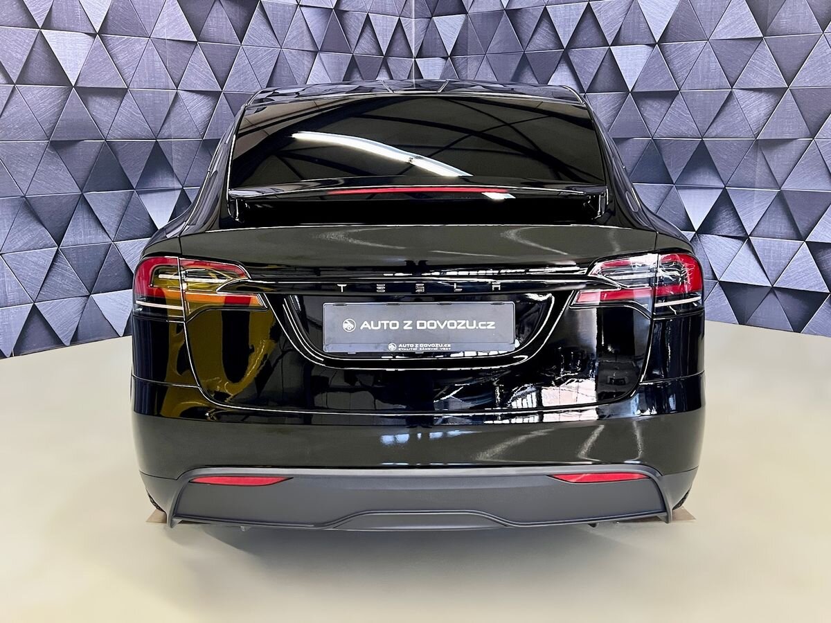 Tesla Model X SUV / Terénní 0,0 493 kw