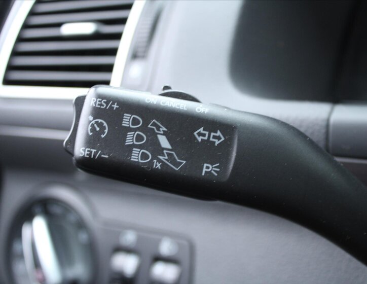 Volkswagen Touran MPV 2,0 l 103 kw