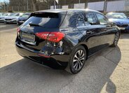 Mercedes-Benz Třídy A Hatchback 1,3 l 120 kw