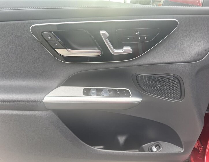 Mercedes-Benz GLC 11