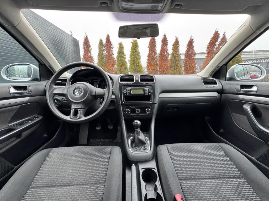 Volkswagen Golf Kombi 1,6 l 77 kw