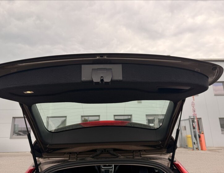 Volvo V60 Kombi 2,0 l 180 kw