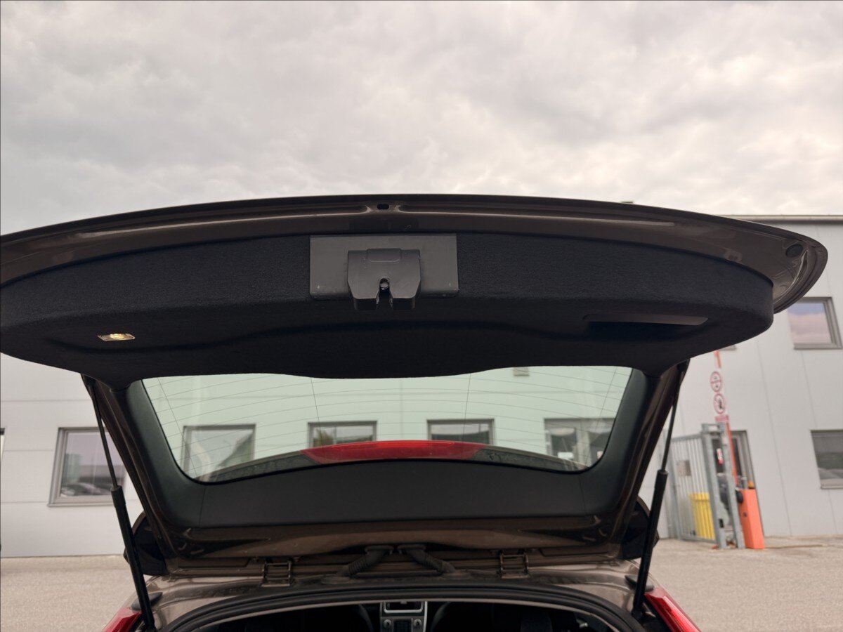 Volvo V60 Kombi 2,0 l 180 kw