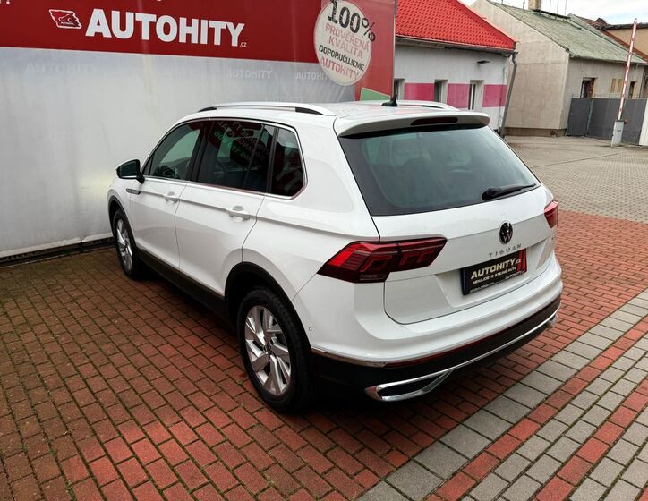 Volkswagen Tiguan 9