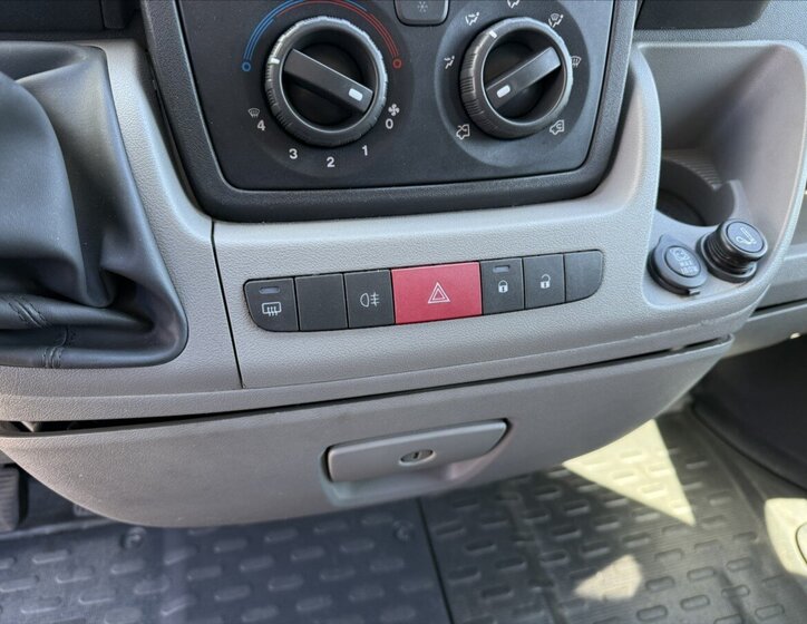 Fiat Ducato Kombi 2,2 l 74 kw