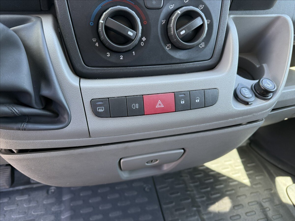 Fiat Ducato Kombi 2,2 l 74 kw