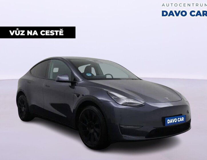 Tesla Model Y 3