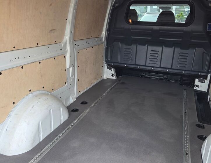 Mercedes-Benz Vito 17