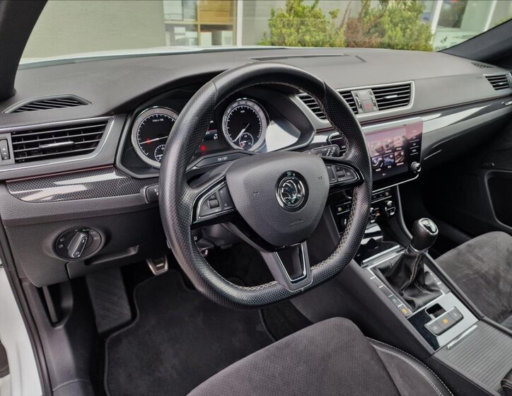 Škoda Superb Kombi 2,0 l 110 kw