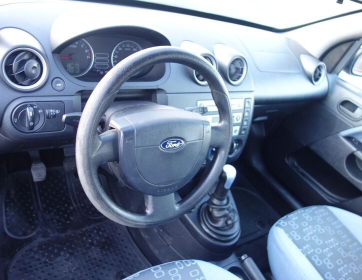 Ford Fiesta 15