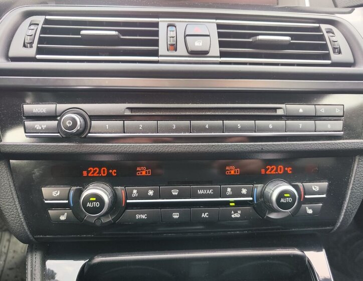 BMW Řada 5 Sedan / Limuzína 2,0 l 140 kw